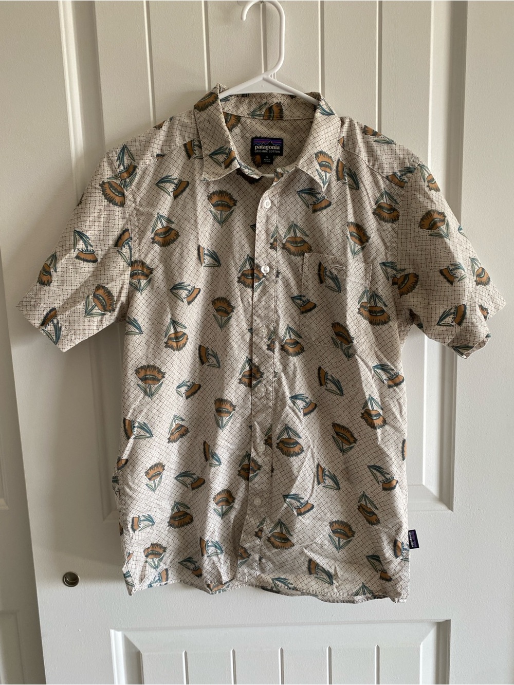 Patagonia Men’s Go-To Button Down Shirt, small